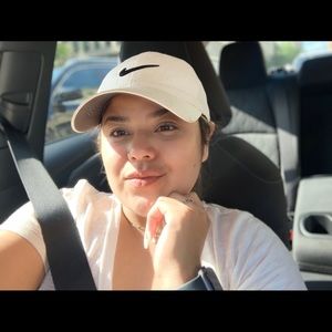 Meet your Posher, Mariela